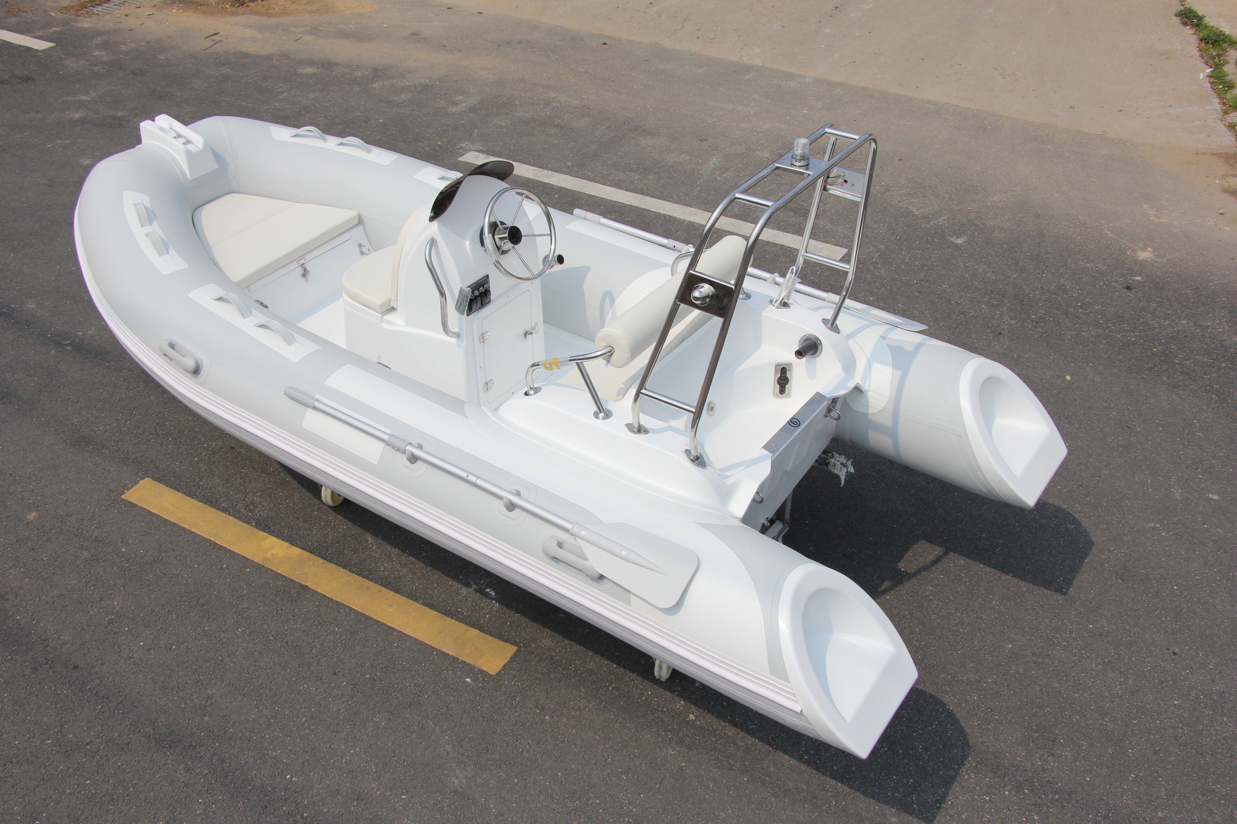 RIB Inflatable Boat Luxury Fib - đánh giá và giá Fishing Boat Fiberglass