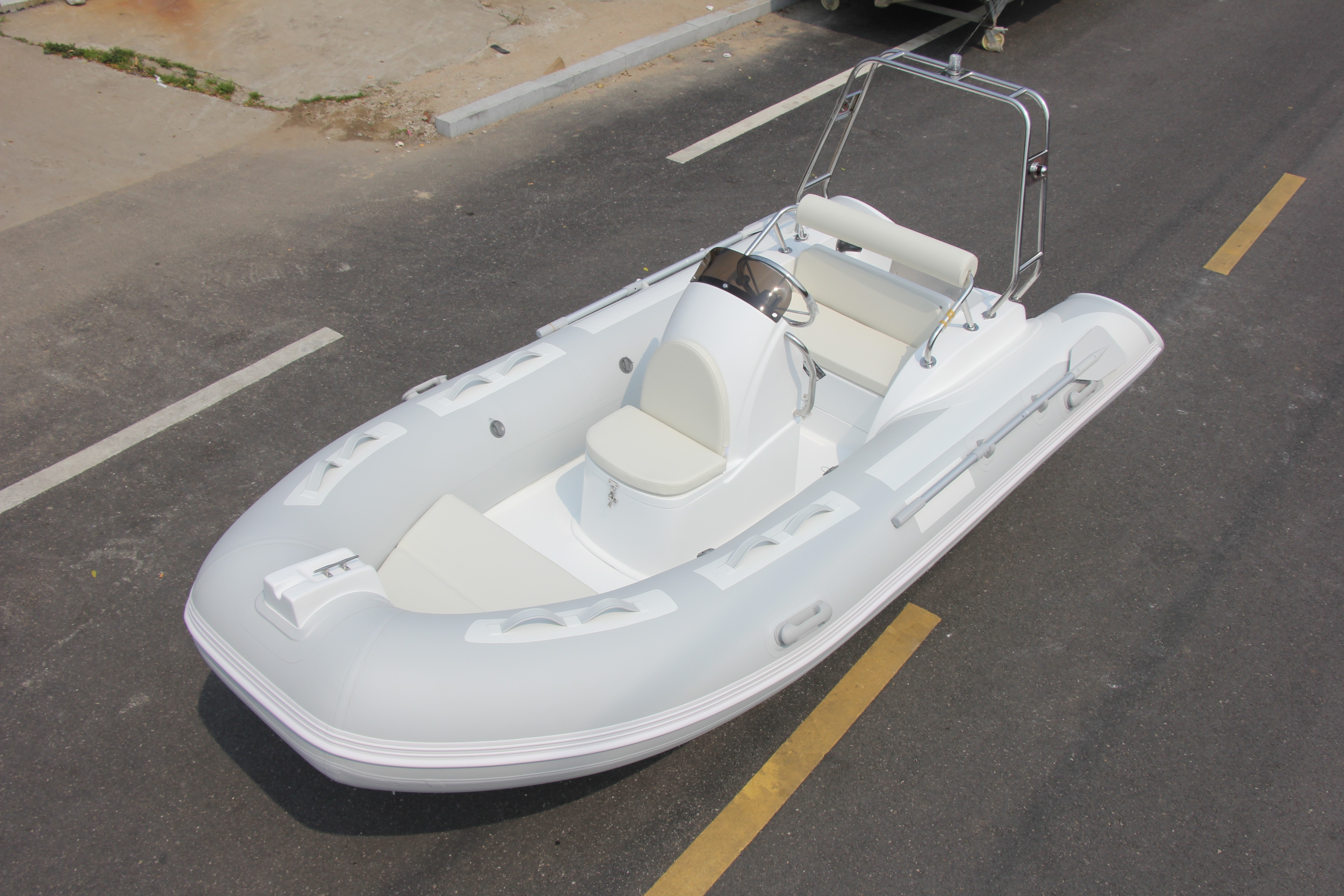 RIB Inflatable Boat Luxury Fib - đánh giá và giá Fishing Boat Fiberglass